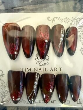 TJM Nail Art Deep Red Marbles glossy acrylic Press-On Nails with Rhinestones